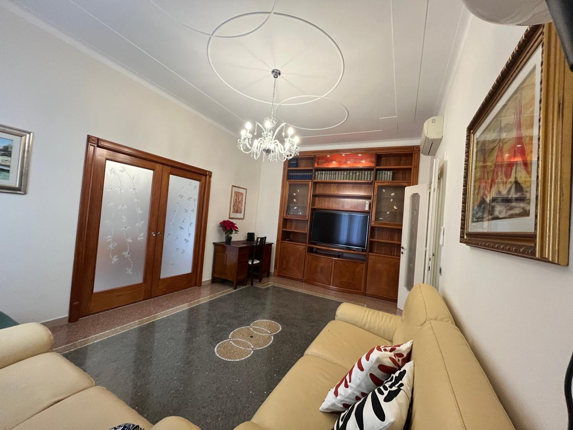 Casa Anna - Re Di Appartamento Roma