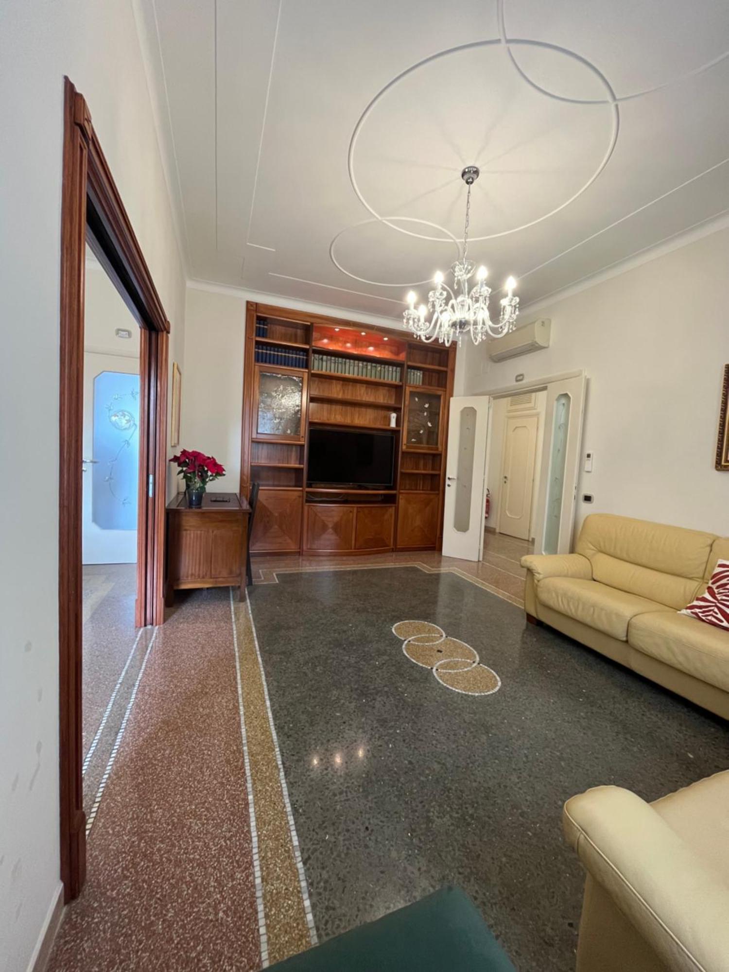 Casa Anna - Re Di Appartamento *